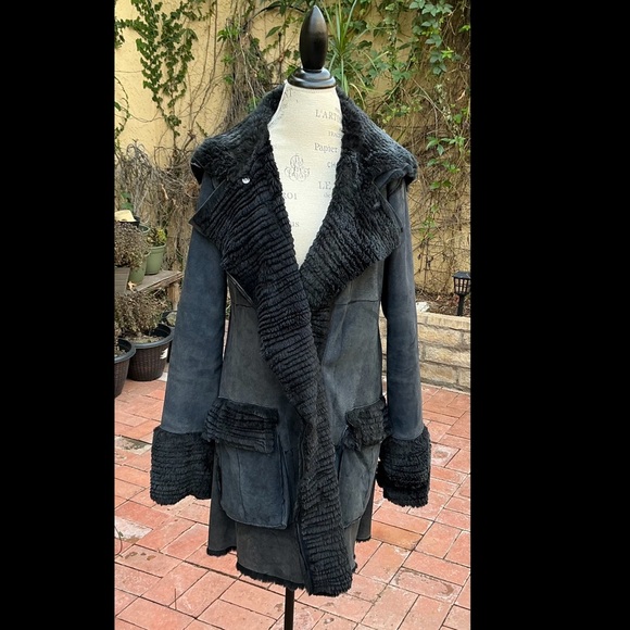 Growbeans by Karen Groner Jackets & Blazers - Growbeans by Karen Groner 35” Long Midnight Navy Blue Rabbit Fox Shearling Sz M